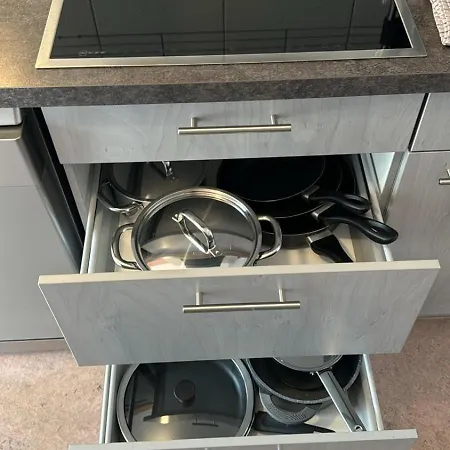 3 Zim - Bis 9 Per - In Rudow