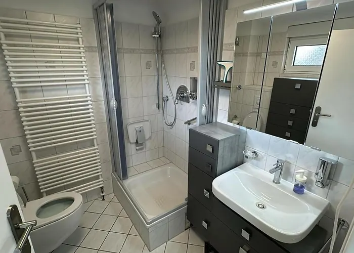 3 Zim - Bis 9 Per - In Rudow